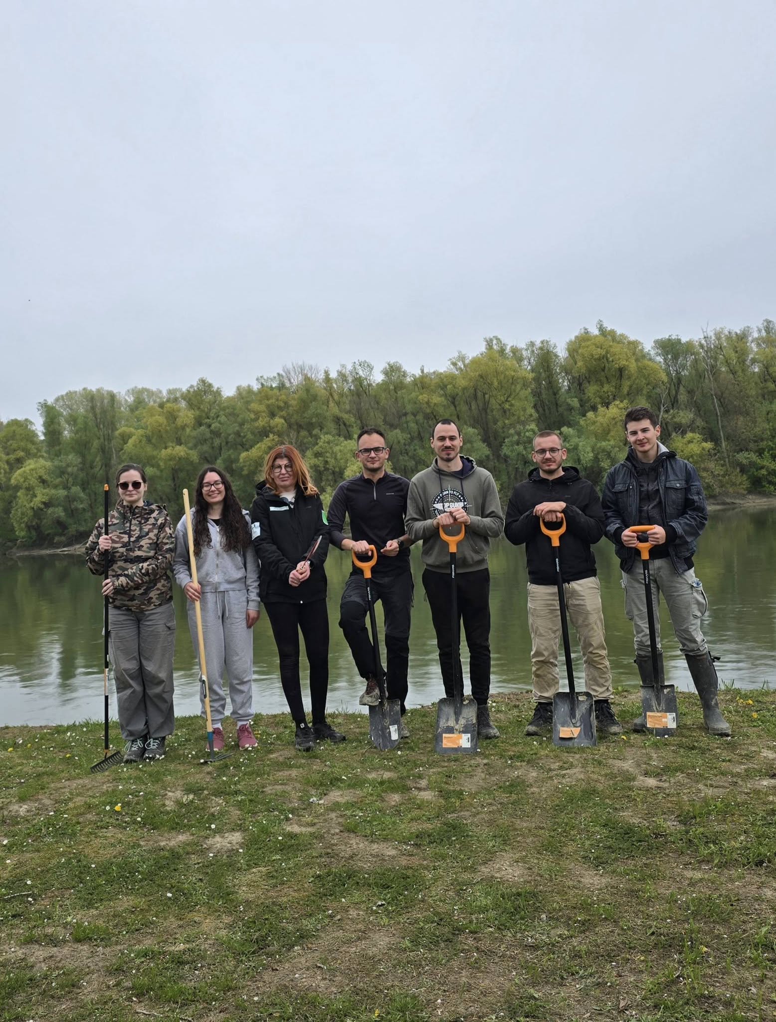 Uređenje strmih obala za gniježđenje bregunica